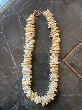 Hannah Blount Lightning Whelk Case Pearl Necklace, Iridescent Cream & Rose Gold